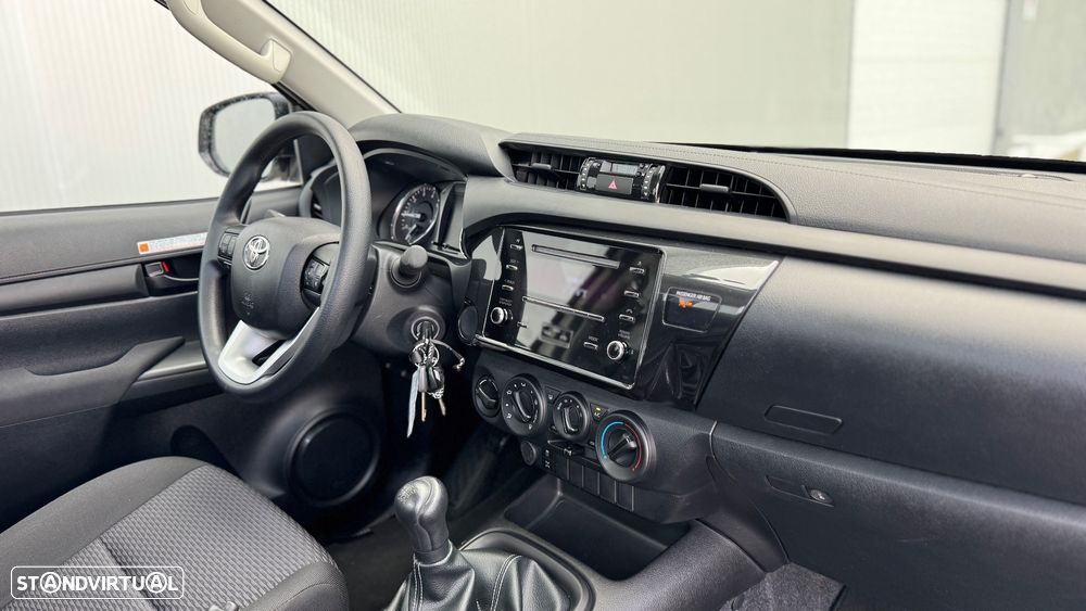 Toyota Hilux 2.4 D-4D 4X4 - 14