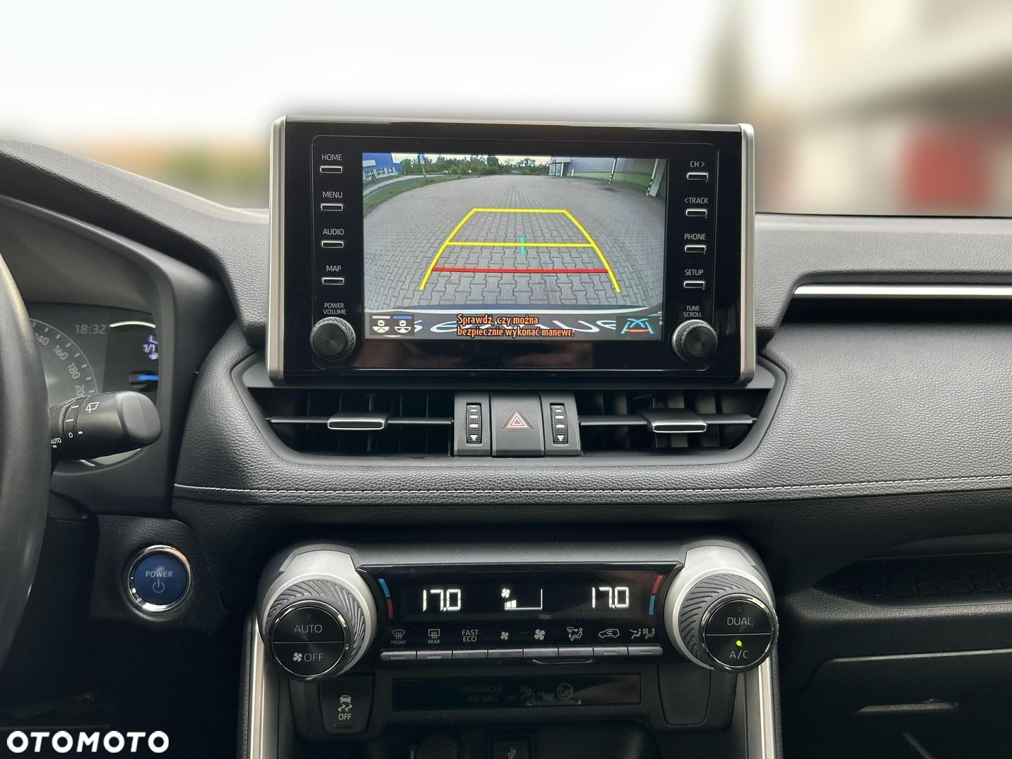Toyota RAV4 - 16