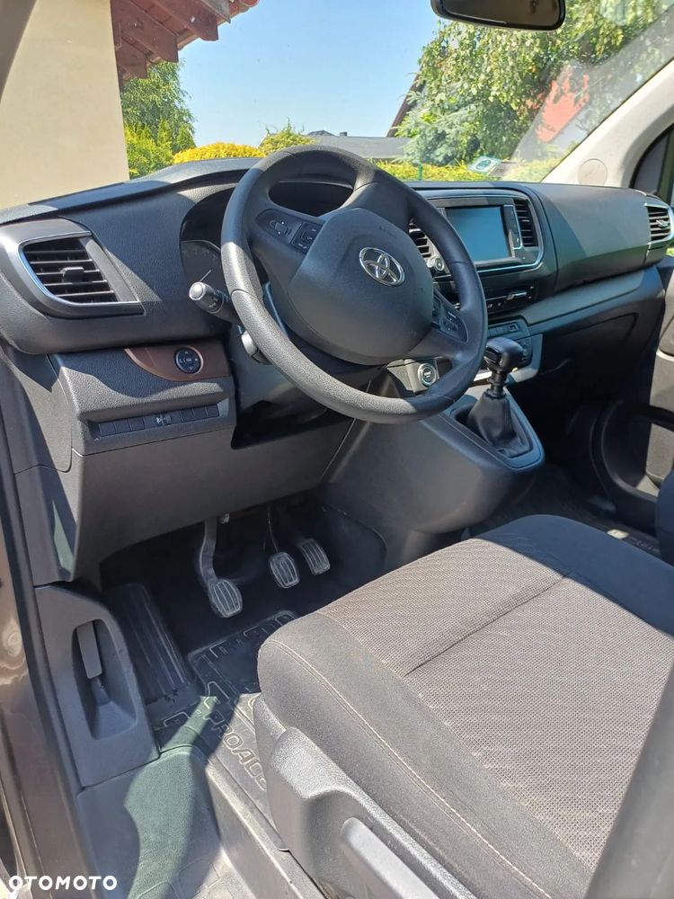 Toyota ProAce 2.0 D-4D Medium 2,7t Mobilny Life - 9