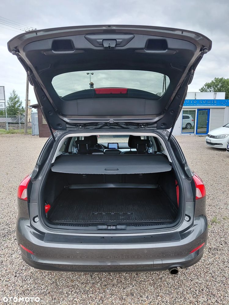 Ford Focus 1.5 EcoBoost Titanium - 38