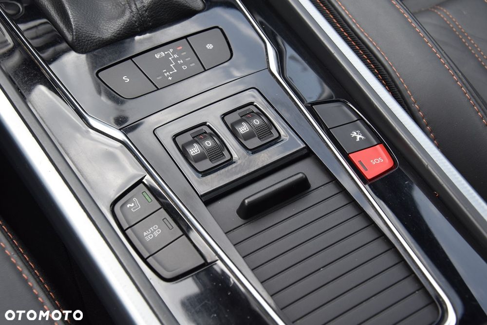 Peugeot 508 RXH BlueHDi 180 EAT6 Stop&Start - 32