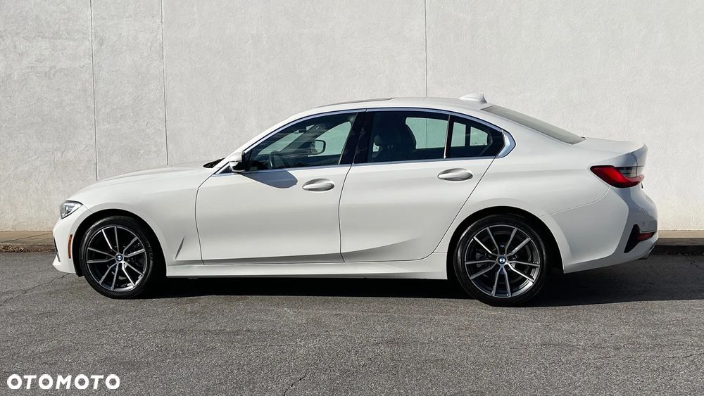 BMW Seria 3 330i Luxury Line - 2
