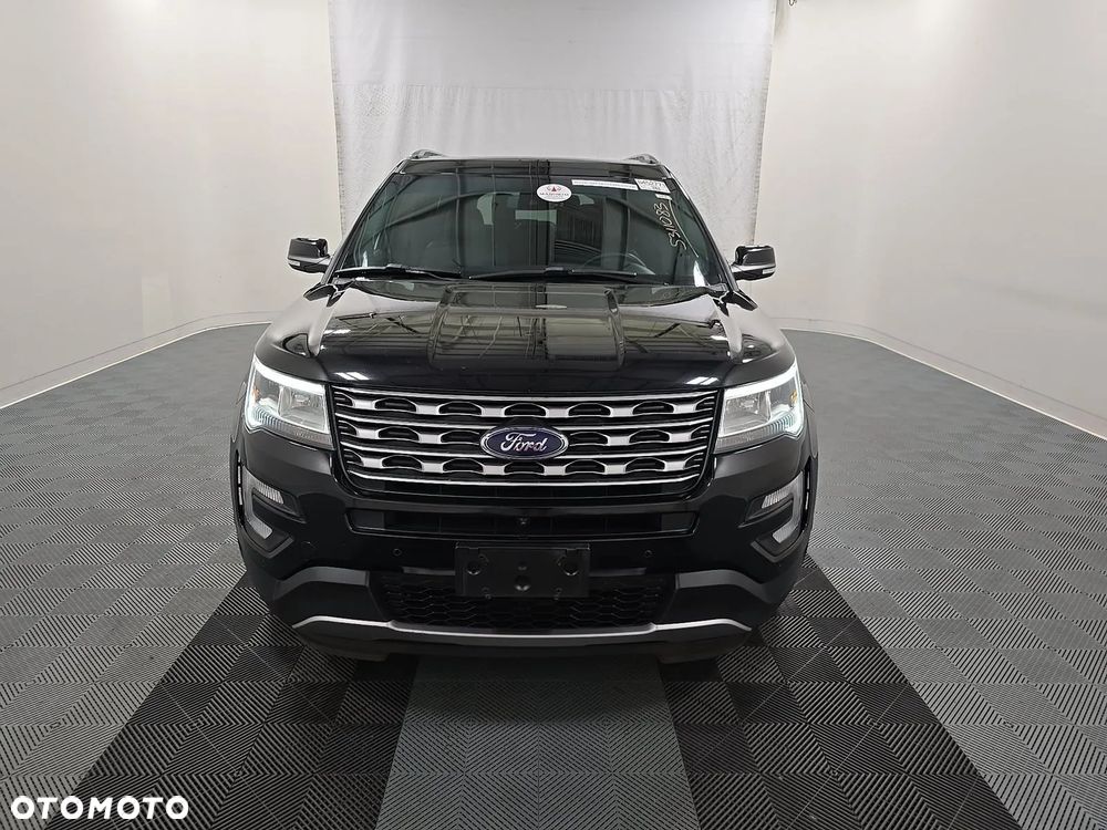 Ford Explorer - 3