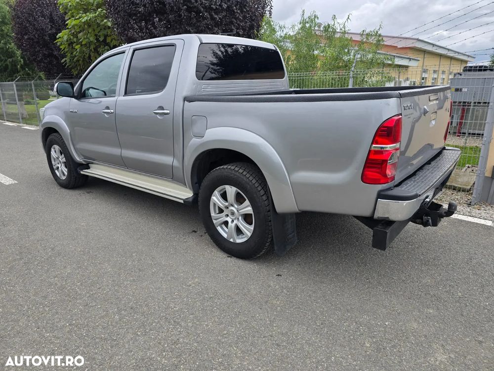 Toyota Hilux 4x4 Cabina Dubla Comfort - 4