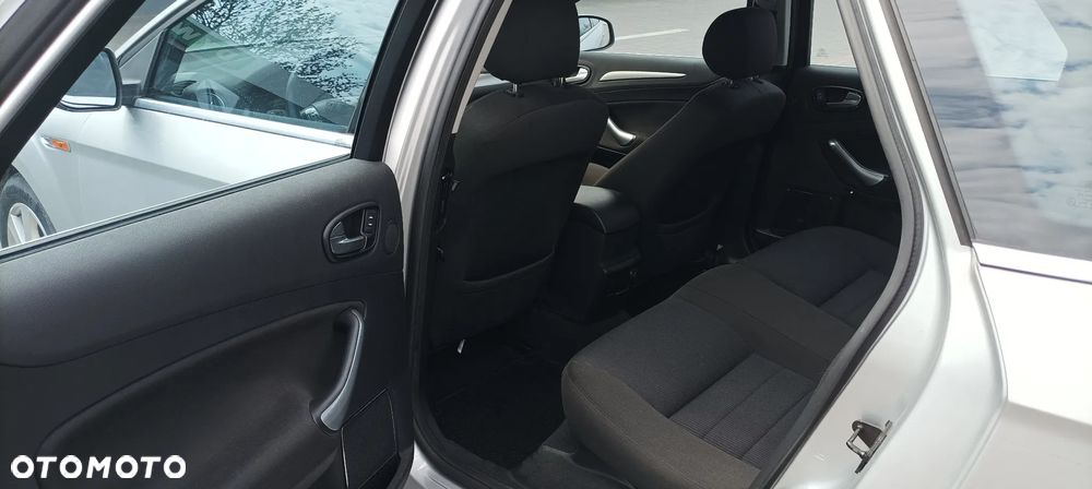 Ford Mondeo 2.0 TDCi Titanium - 14