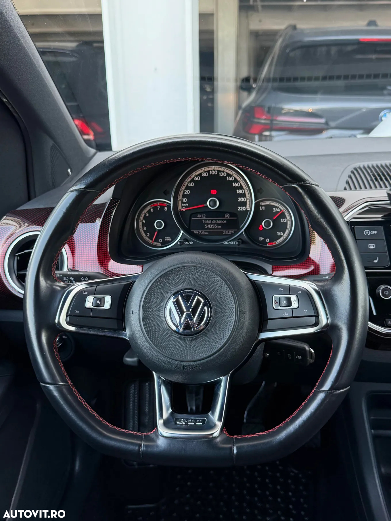 Volkswagen up! GTI - 8
