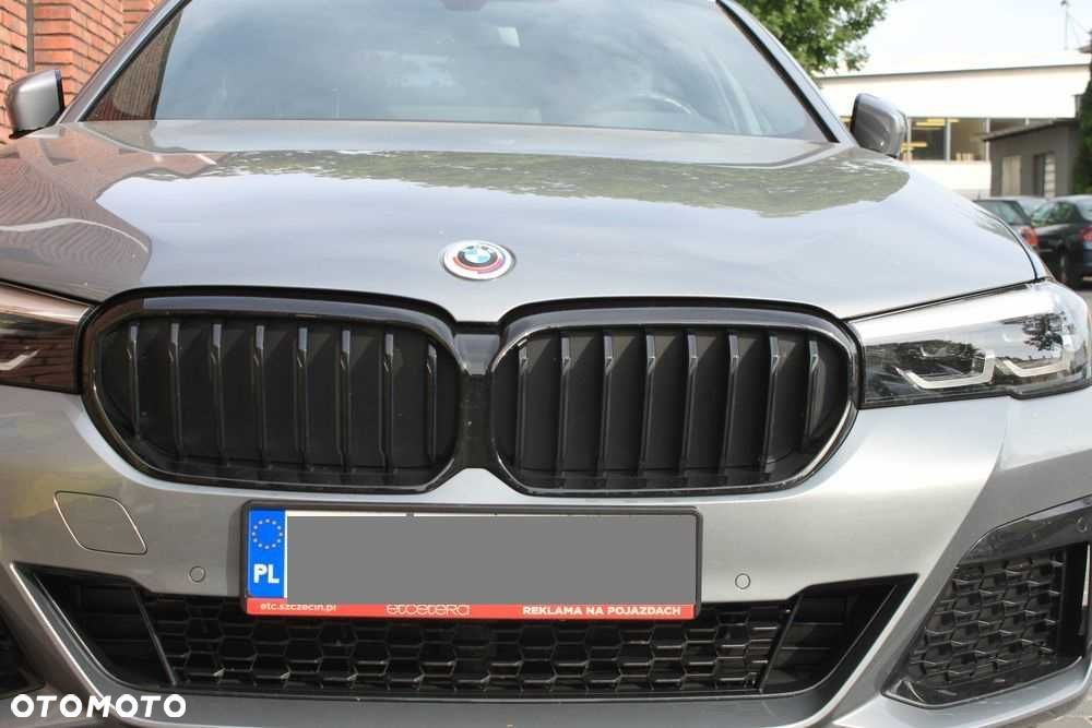 Grill Atrapa Nerki M-PERFORMANCE do BMW 5 G30 G31 LCI OEM BMW z FP