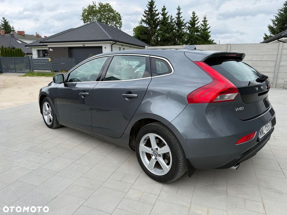 Volvo V40 D3 Momentum - 10