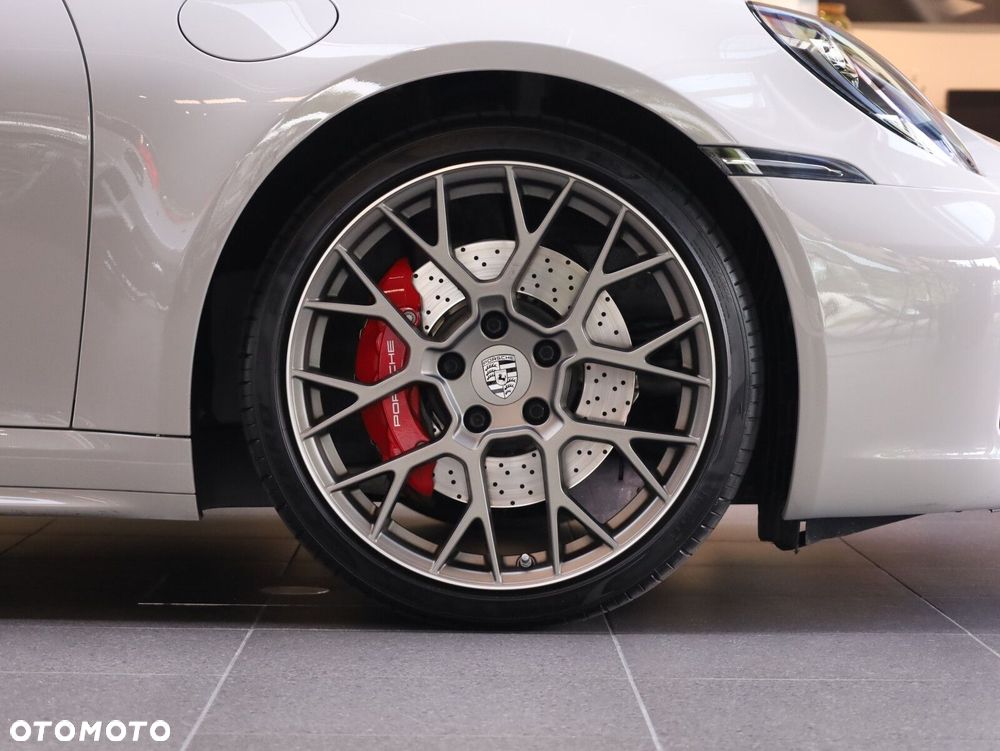 Porsche 911 - 32
