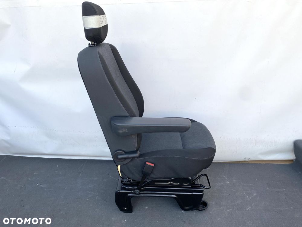 MASTER 3 4 MOVANO B NV400 10- FOTEL LEWY KIEROWCY STAN Bardzo dobry Oryg. - 5