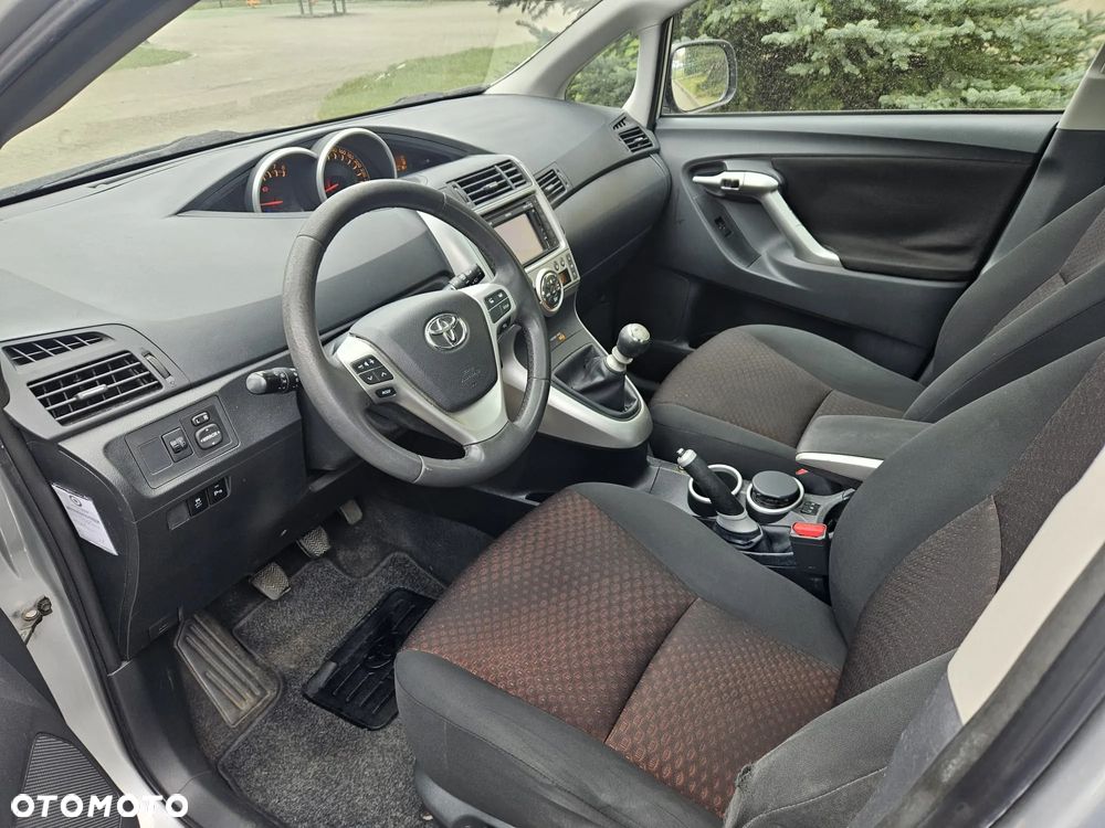 Toyota Verso 1.8 5-Sitzer Life - 11