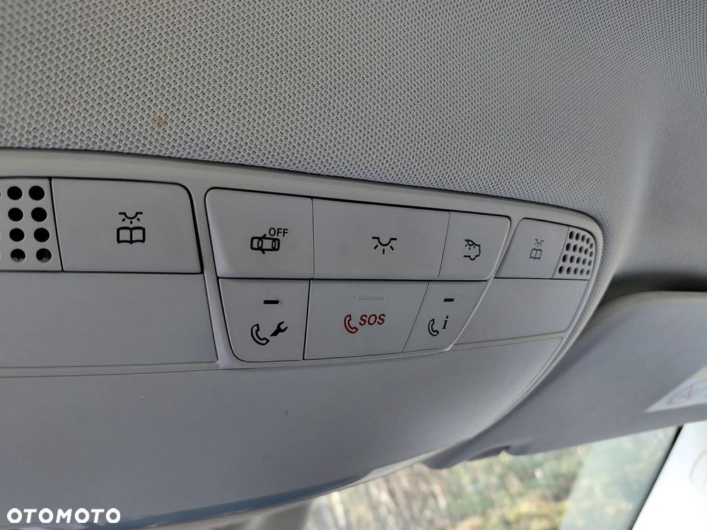 Mercedes-Benz Klasa C 200 (BlueTEC) d Exclusive - 24