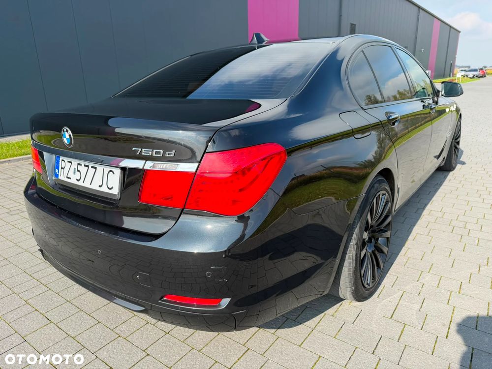 BMW Seria 7 - 35