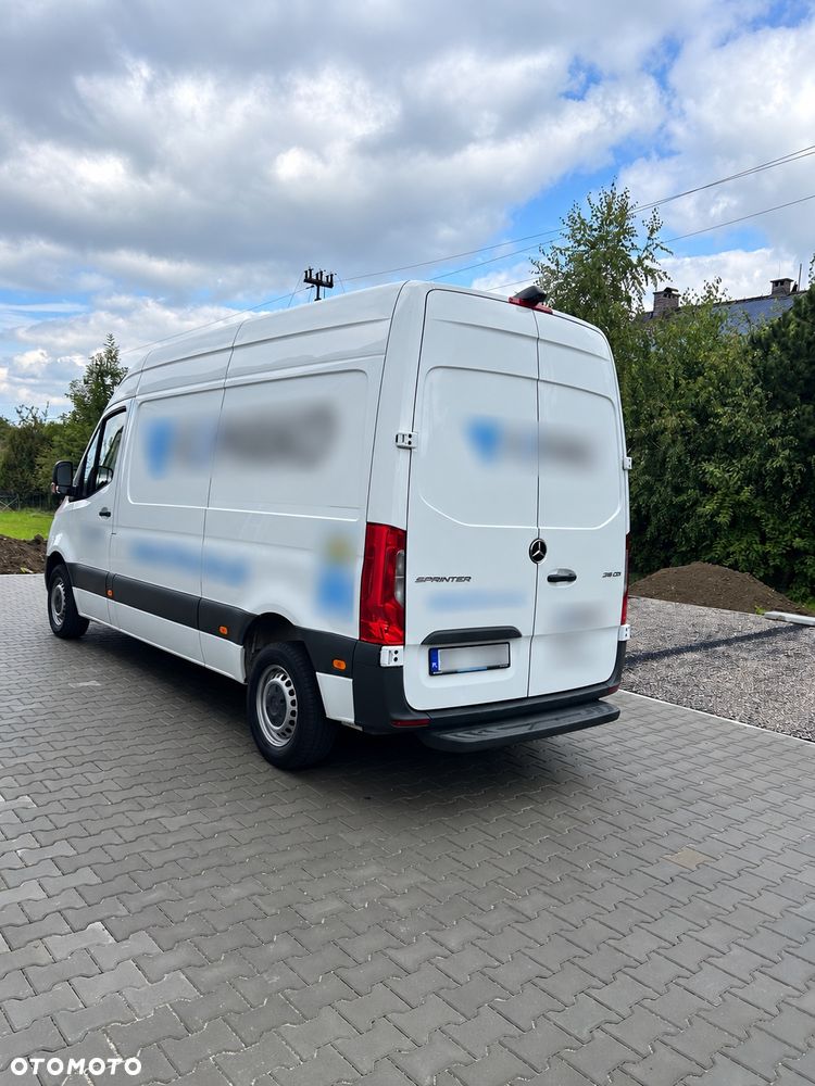 Mercedes-Benz Sprinter - 3
