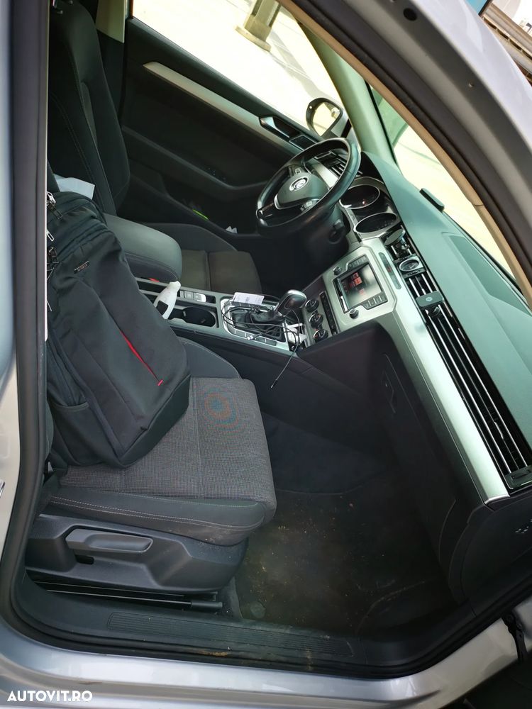 Volkswagen Passat 2.0 TDI DSG Comfortline - 13