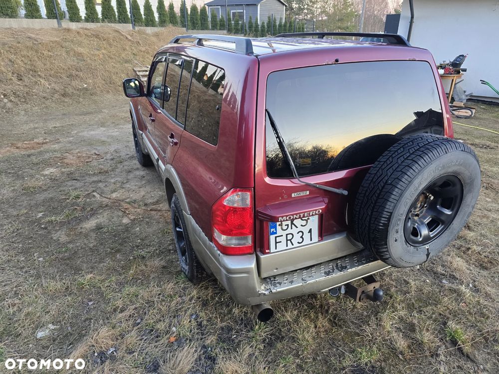 Mitsubishi Montero - 4