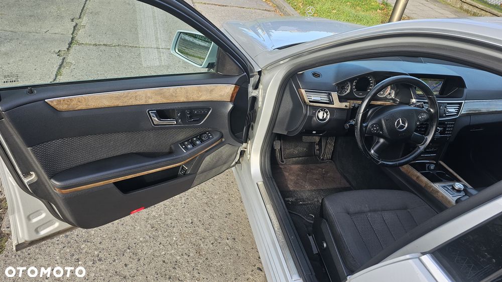Mercedes-Benz Klasa E 350 CDI DPF BlueEFFICIENCY 7G-TRONIC Elegance - 10