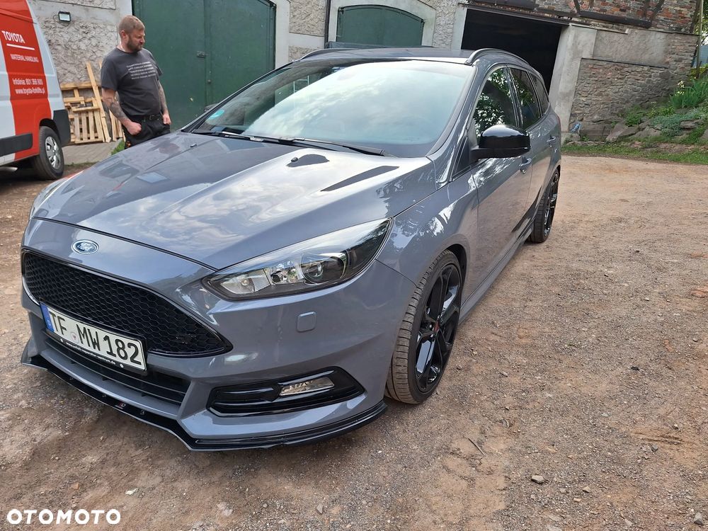 Ford Focus 2.0 EcoBoost ST mit Leder-Sport-Paket - 12