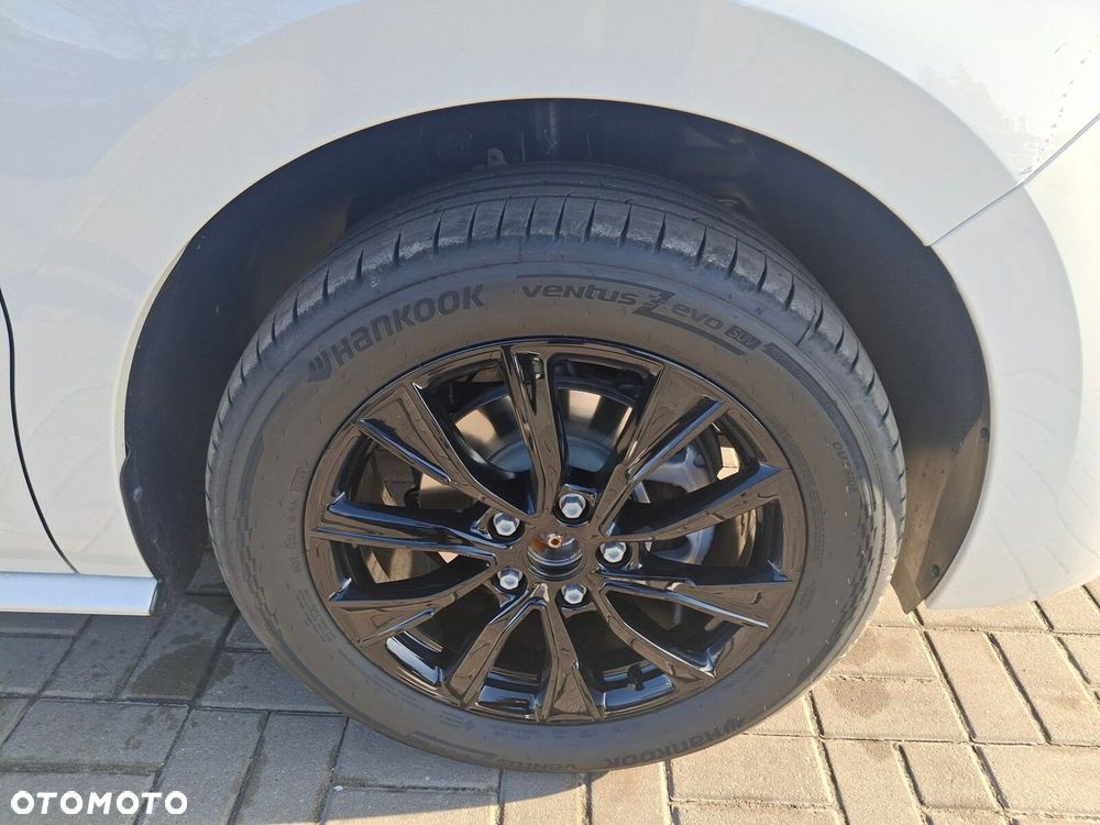 Volkswagen Multivan - 8