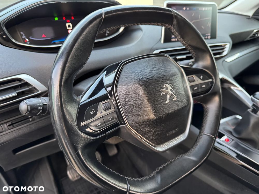 Peugeot 3008 1.5 BlueHDi Allure S&S - 21