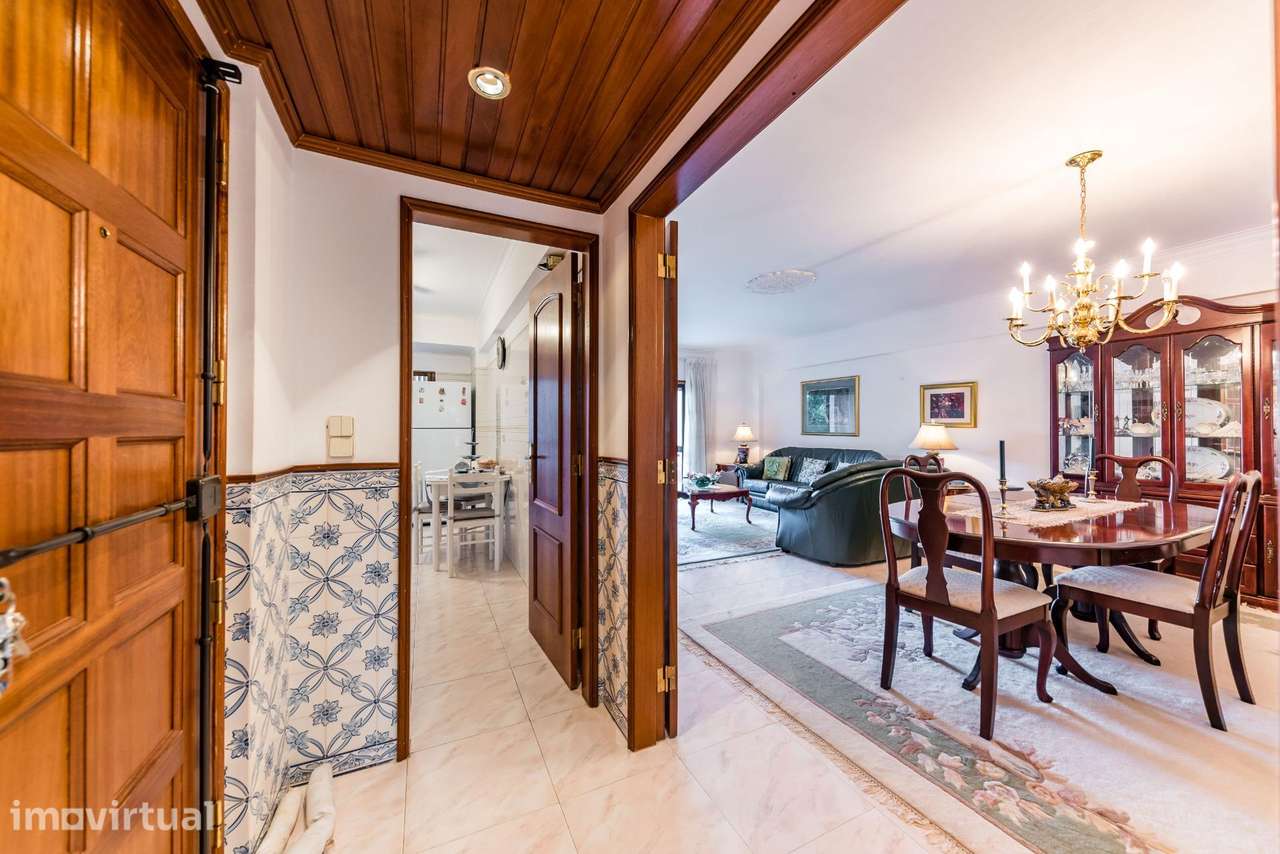 Apartamento T3 com Garagem e Varandas – Cascais - Grande imagem: 5/43