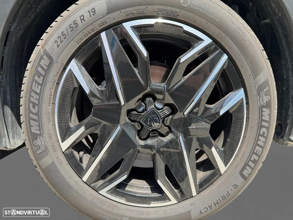 Peugeot 3008 1.2 Hybrid Allure e-DCS6 - 13