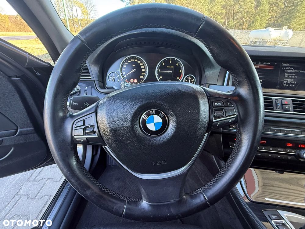 BMW Seria 5 520d Luxury Line - 13