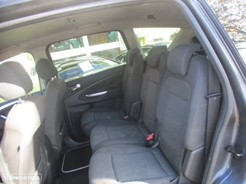 Ford S-Max 1.8 TDCi Trend 7L - 19