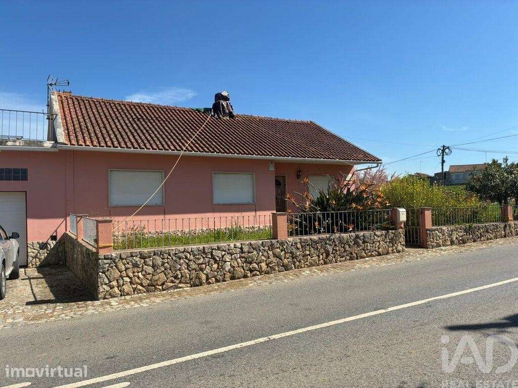 Casa / Villa T3 em Caldas da Rainha - Nossa Senhora do Pópulo, Coto e - Grande imagem: 2/13