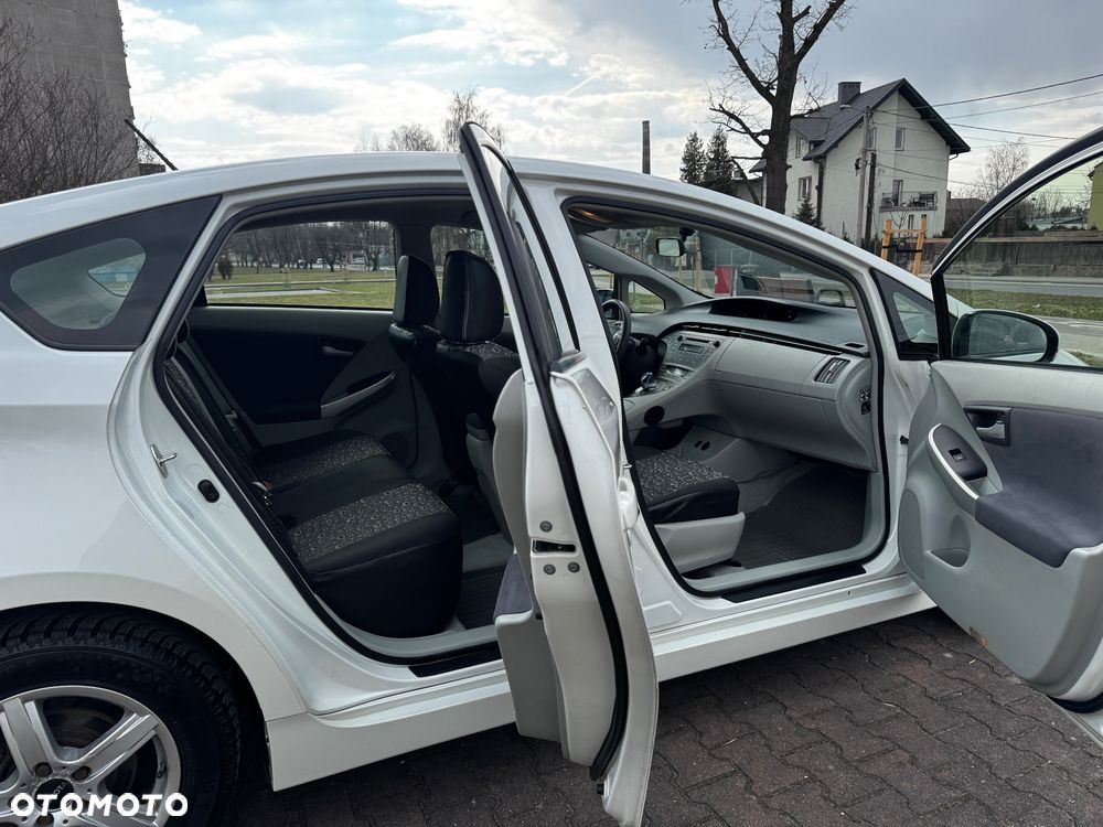 Toyota Prius - 23