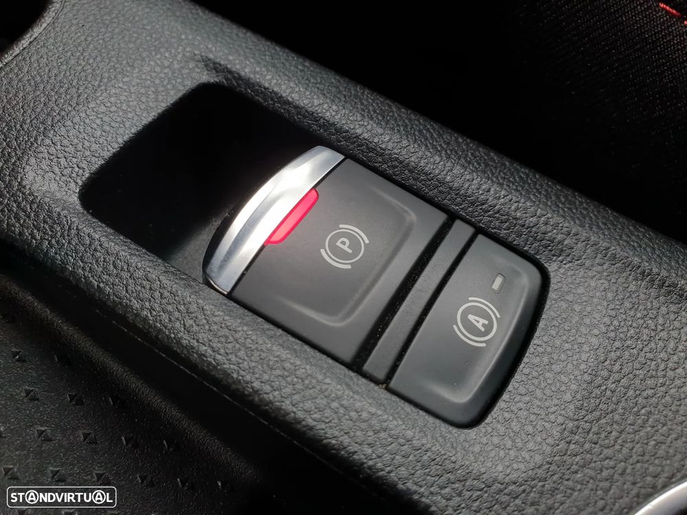 Renault Captur 1.6 E-Tech RS Line - 19