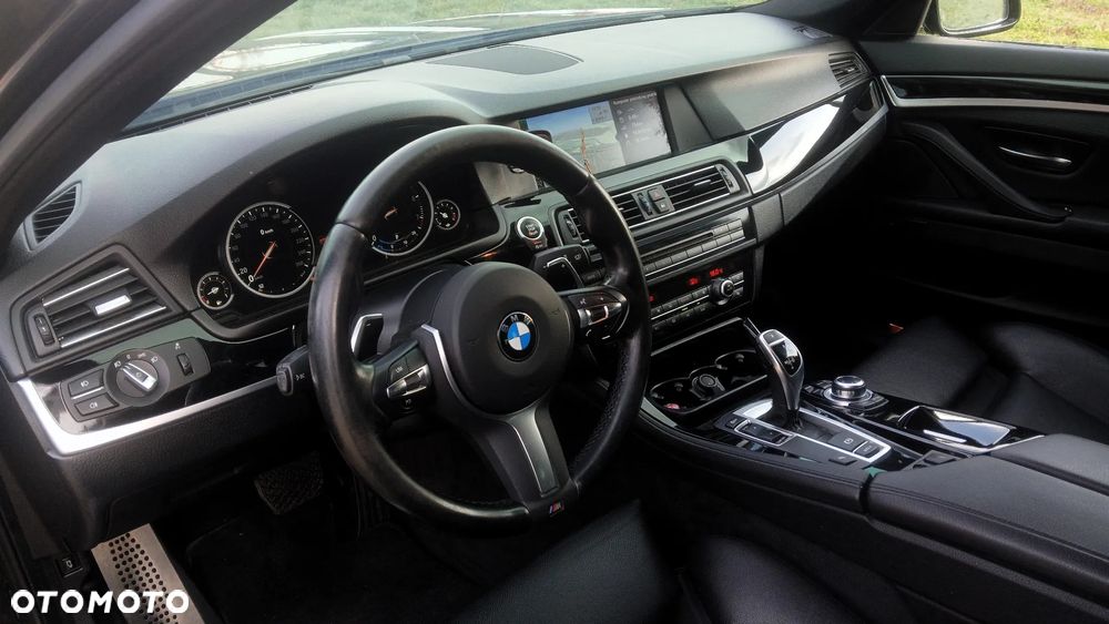 BMW Seria 5 528i Sport-Aut - 22