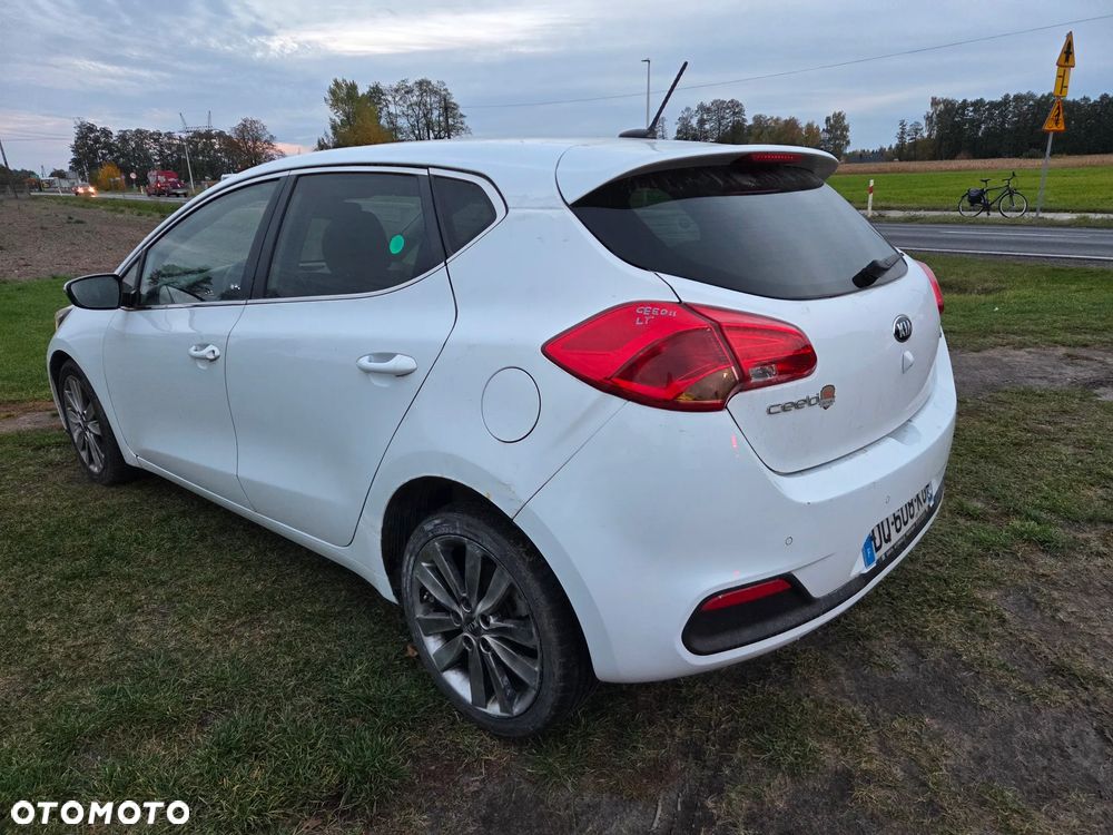 Kia Ceed 1.6 CRDi 128 Dream Team Edition - 21