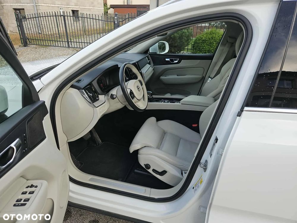 Volvo XC 60 T5 AWD Inscription - 11