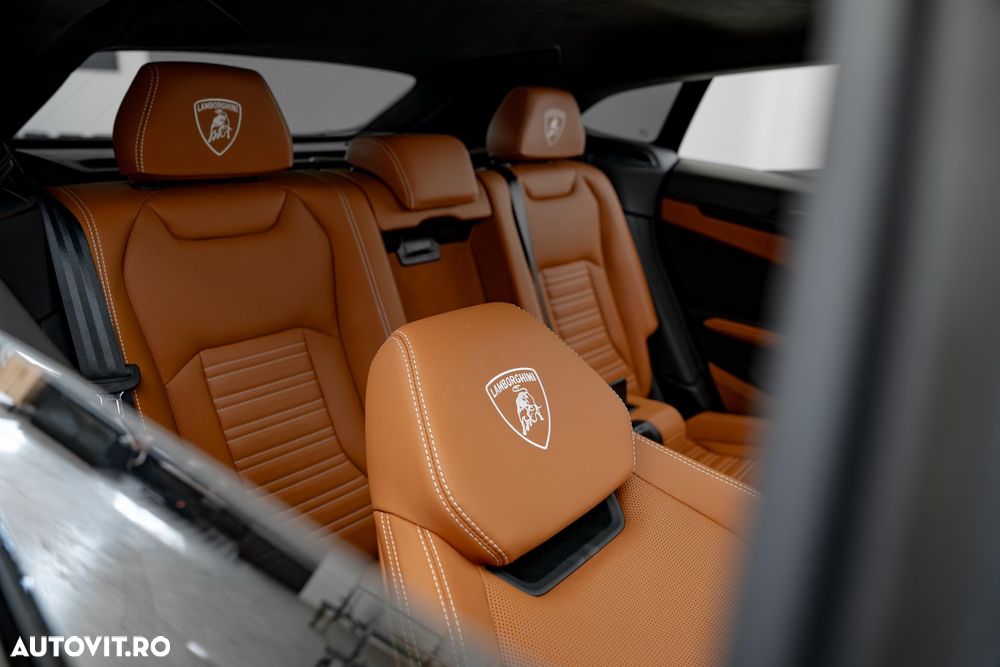 Lamborghini URUS Standard - 15