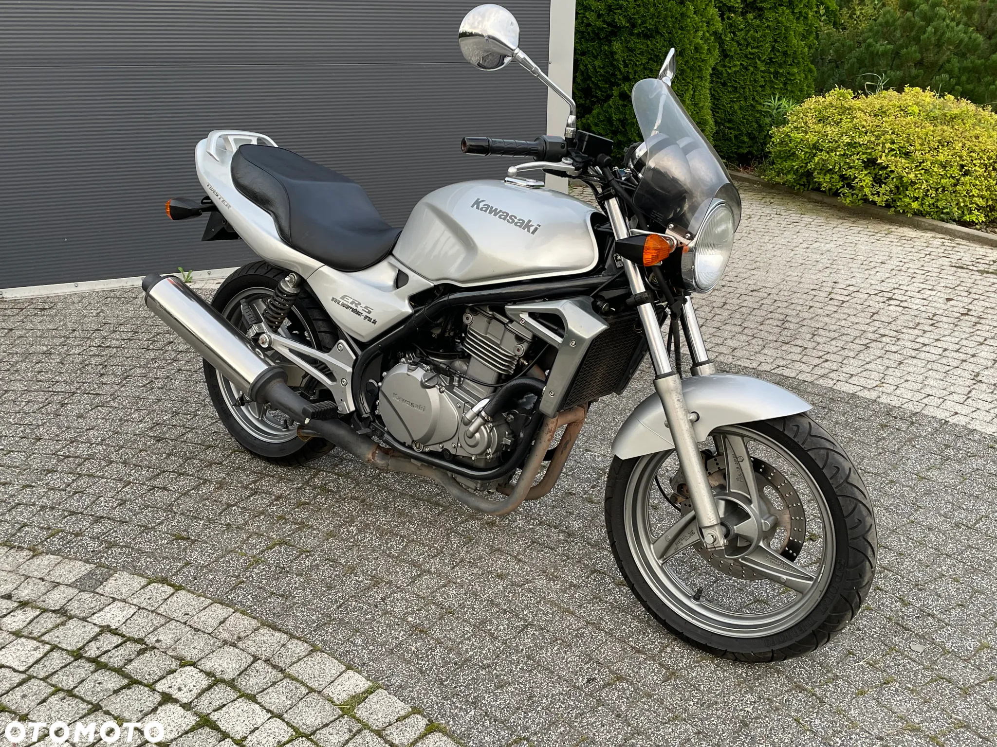 Kawasaki ER - 8