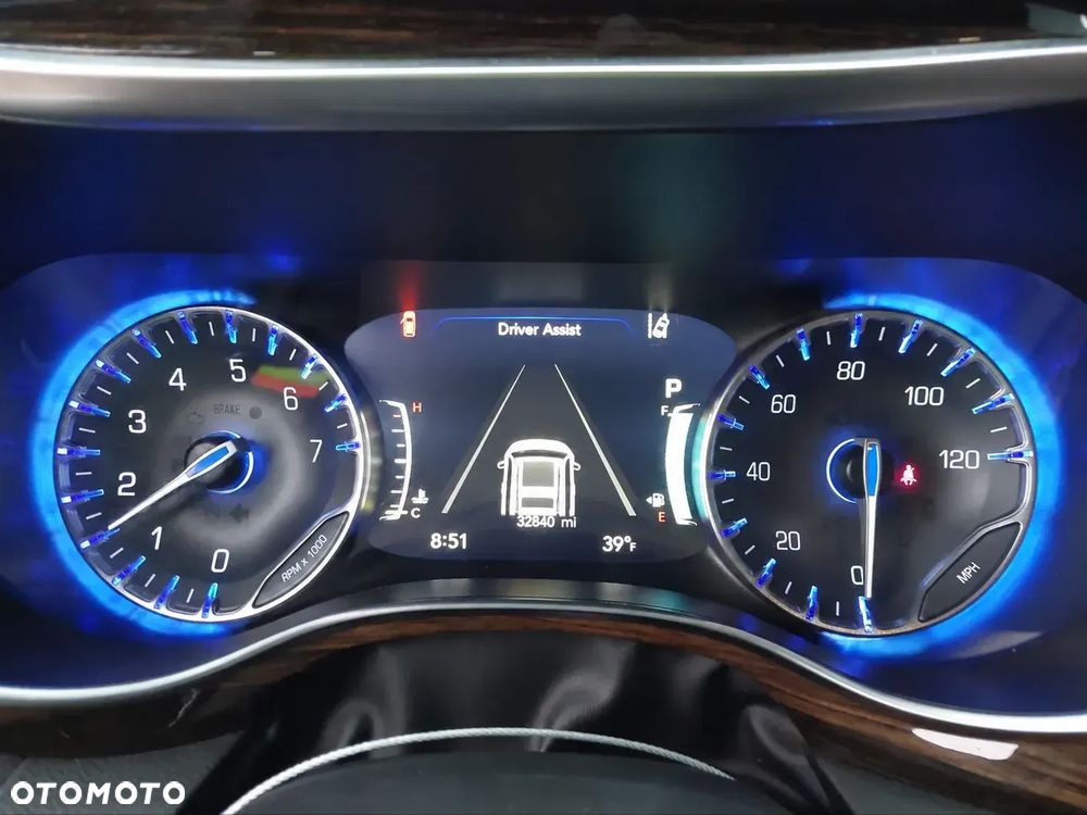 Chrysler Pacifica - 7