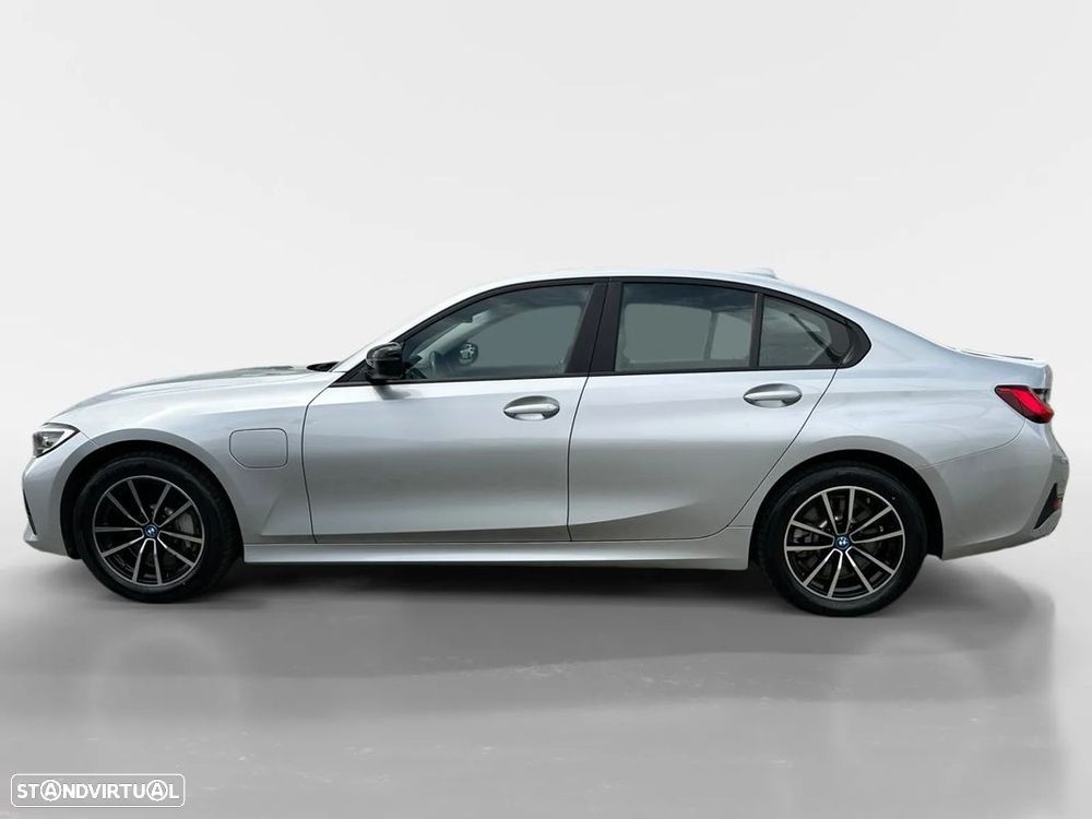 BMW 330 e Auto - 3