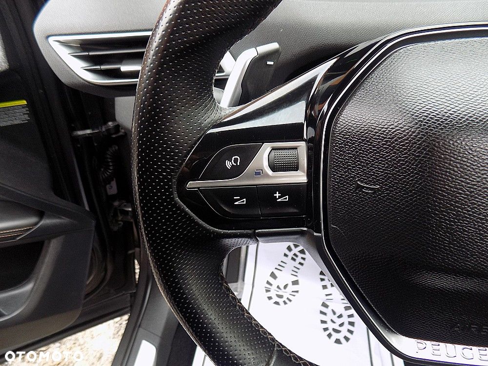 Peugeot 3008 PureTech 130 Stop & Start GPF EAT8 Allure Business-Paket - 13