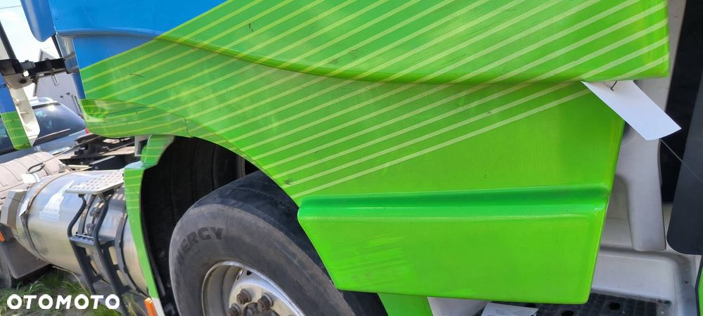 LISTWA DRZWI IVECO STRALIS AS440ST/P LNG DOLNA PRAWA - 1