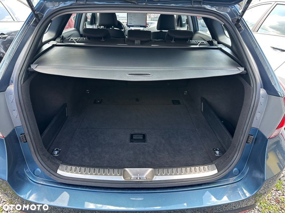 Hyundai i40 i40cw 1.7 CRDi Fifa World Cup Edition - 24