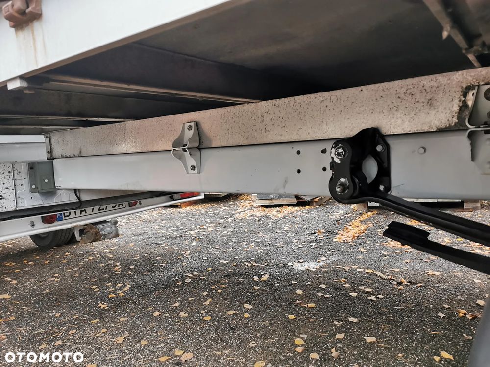 Renault Mascott 2,8 kat. B 3,5t bliźniak paka 5,7m Daily Master uszczelniony - 8