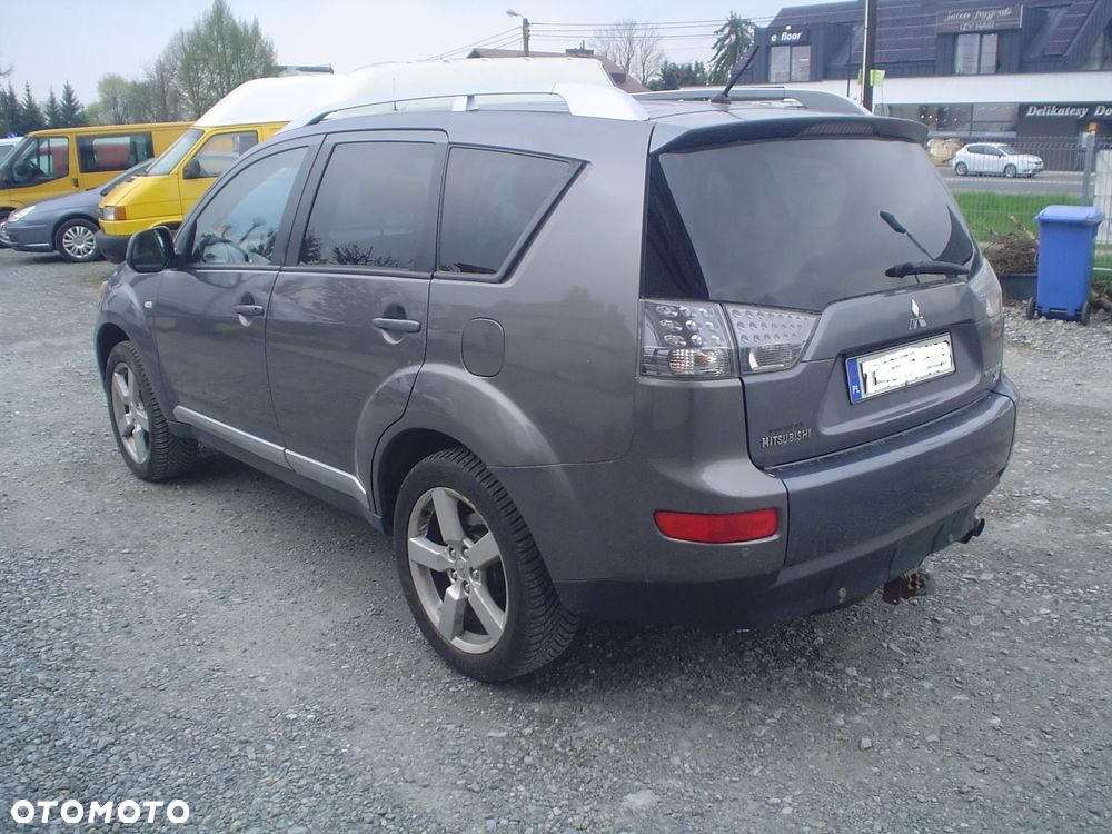 Mitsubishi Outlander 2.0 DID Intense - 3