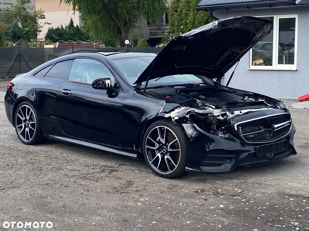 Mercedes-Benz Klasa E AMG 53 Coupe 4-Matic+ 9G-TRONIC - 3