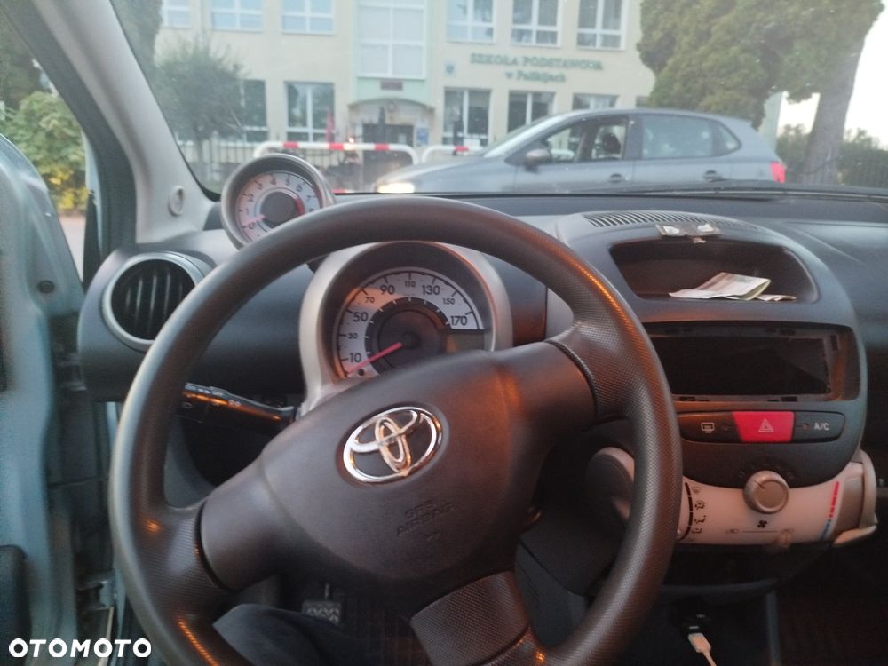 Toyota Aygo - 8