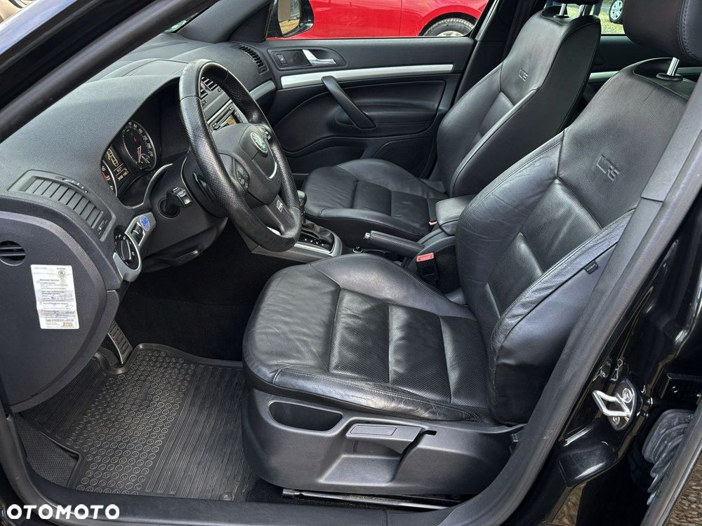 Skoda Octavia 2.0 TDI RS DSG - 15