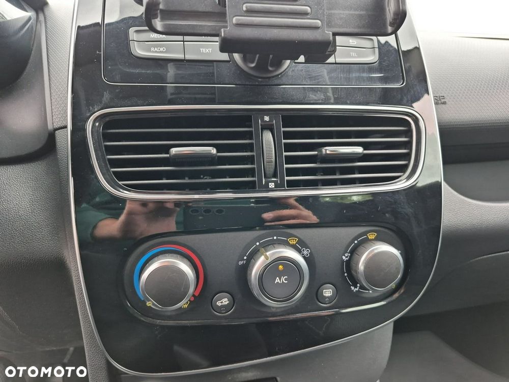 Renault Clio - 13