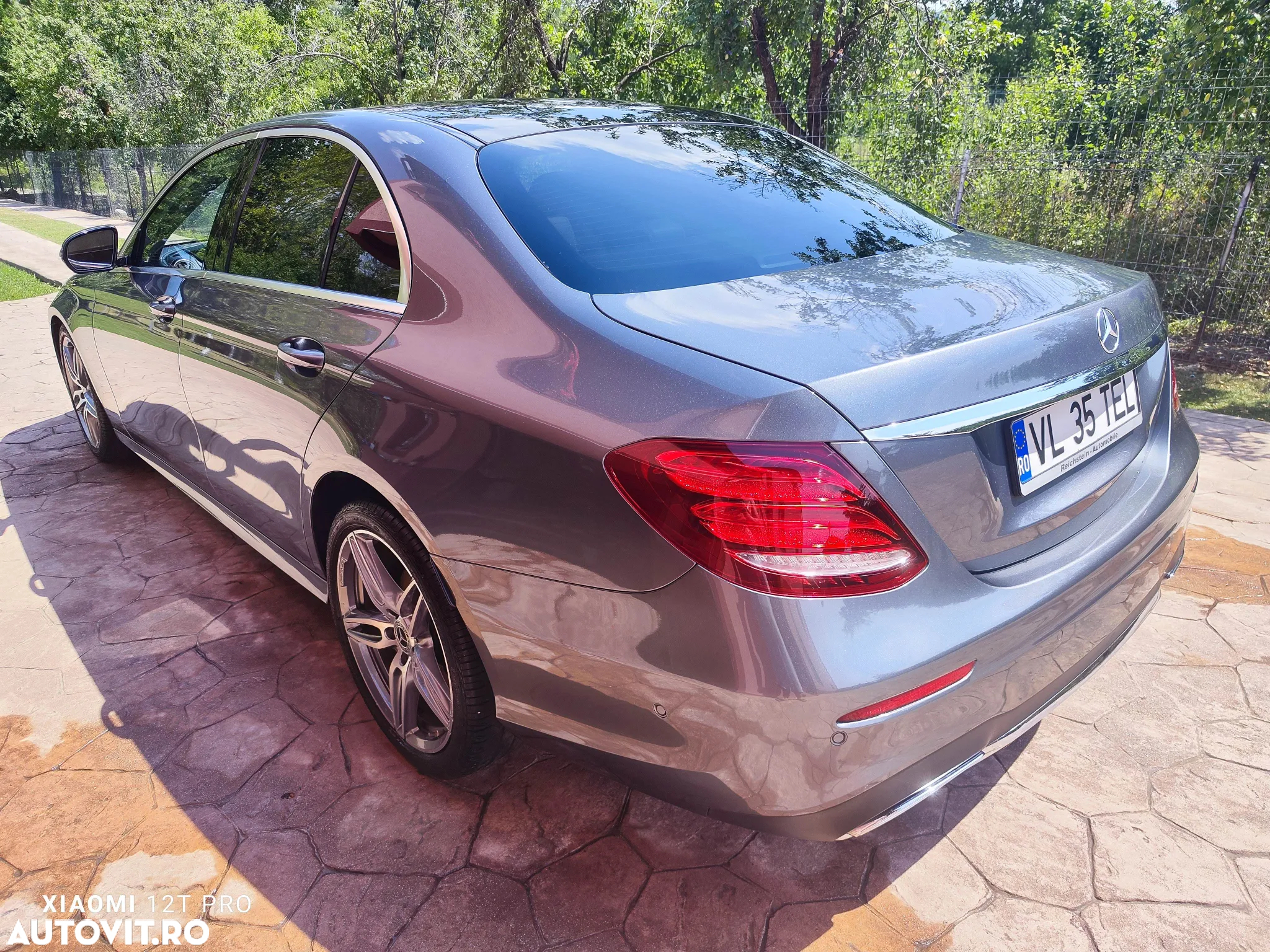 Mercedes-Benz E 220 d T 9G-TRONIC AMG Line - 17