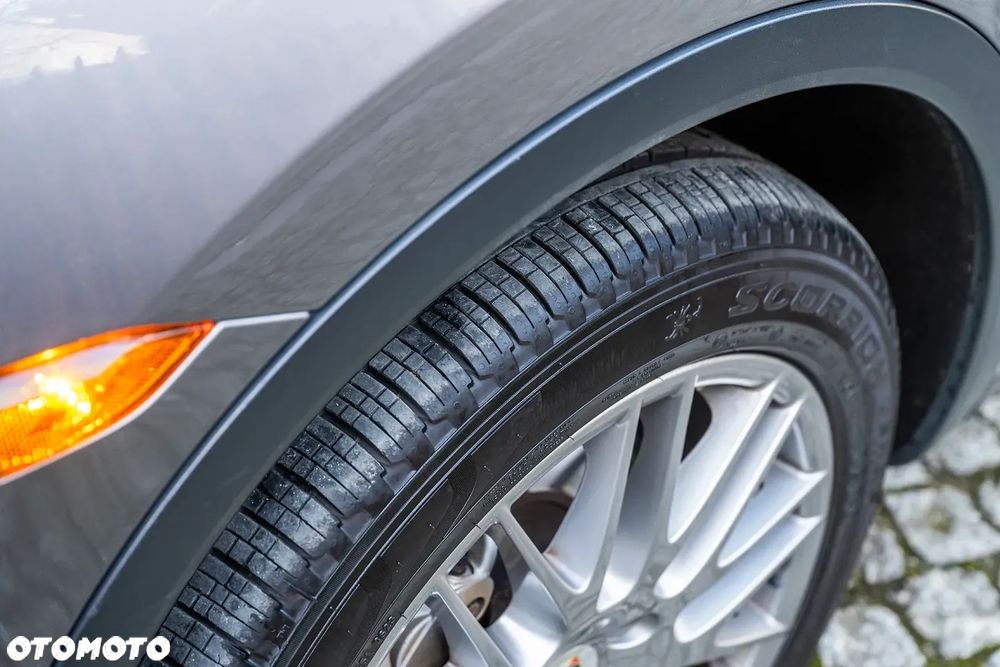 Porsche Cayenne S - 10