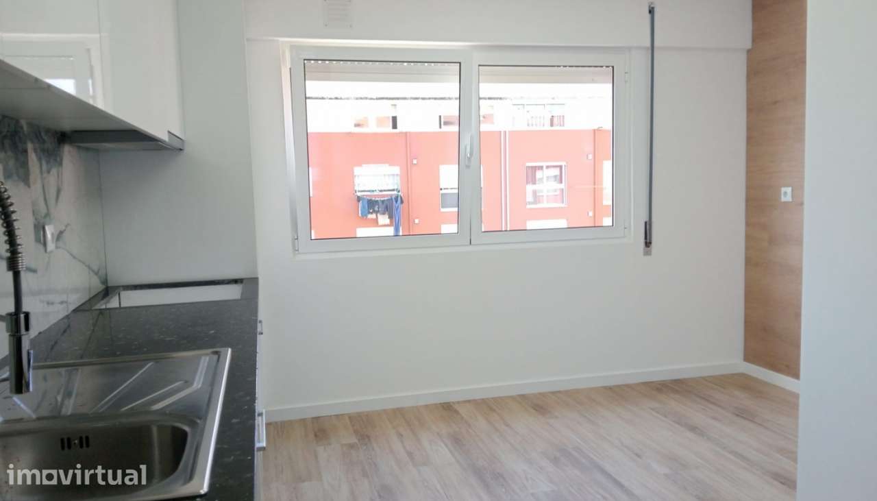 Venda de Apartamento T3 Totalmente Remodelado, Sta Maria Maior, Viana - Grande imagem: 3/18